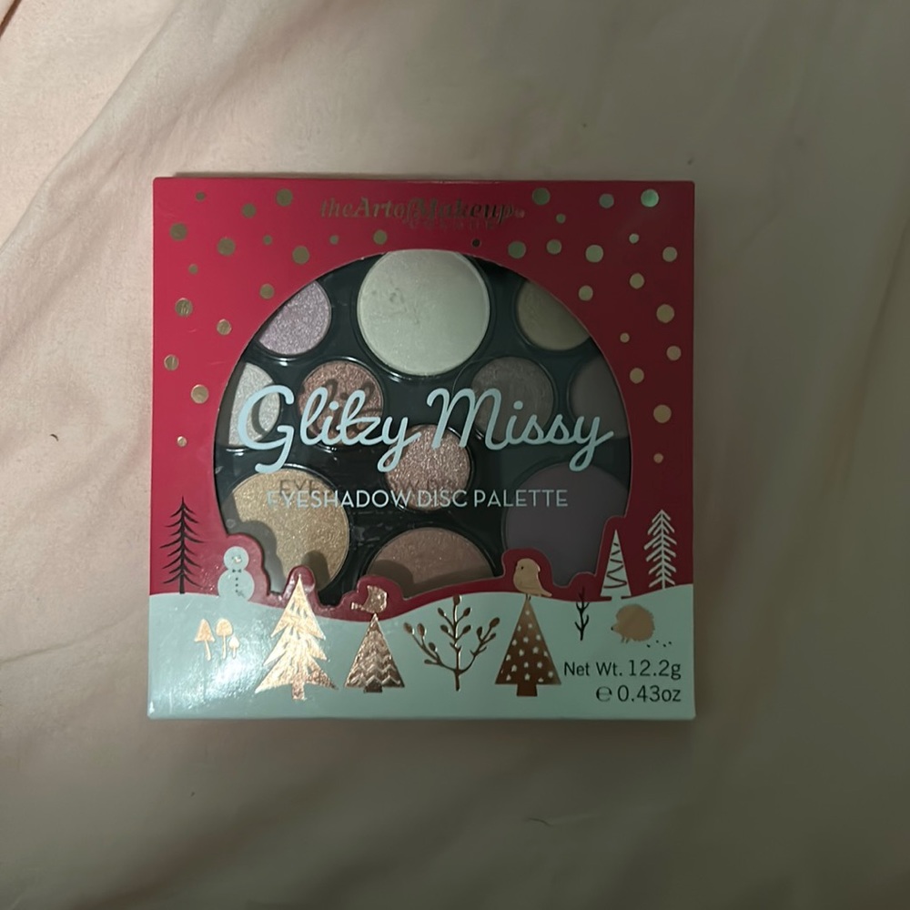 Makeup pallet by glitzy missy